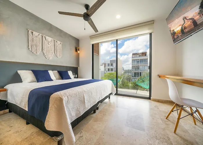 Modern 5th Floor - Rooftop Pool & Balcony * Playa del Carmen